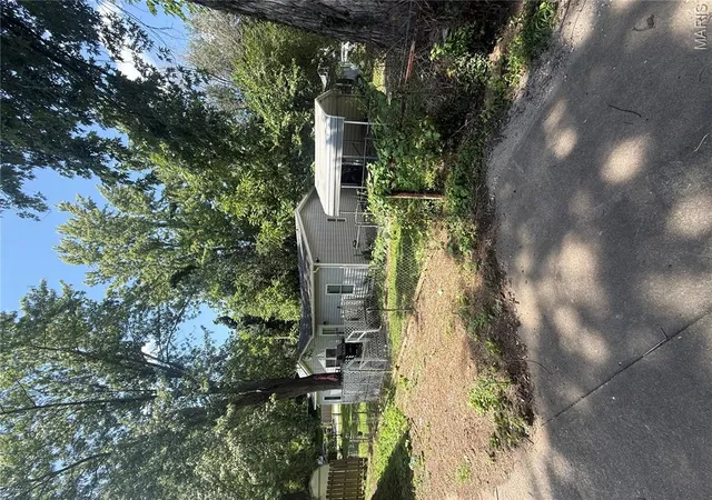 4th image of 804 Walnut St, Hannibal, MO 63401 | MLS# MIS26042315