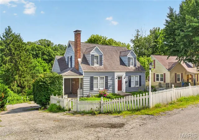 3rd image of 13 Woodside Dr, Belleville, IL 62223 | MLS# MIS26042348