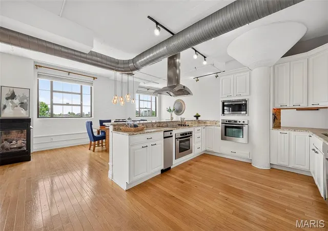 Photo 1 of Condo for sale at 4901 Washington Blvd #5C, Saint Louis, MO 63108 | MLS# MIS26042355 | Listing updated on 2026-10-09