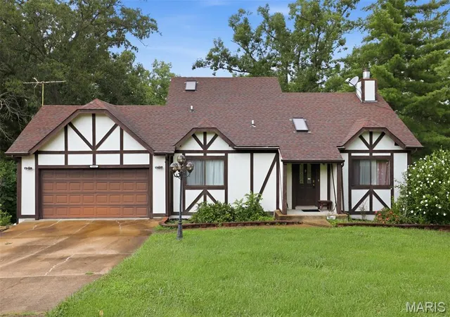 Homes for sale in Pacific, MO | 1891 Deer Run Trl, Pacific, MO 63069 | MLS# MIS26042357
