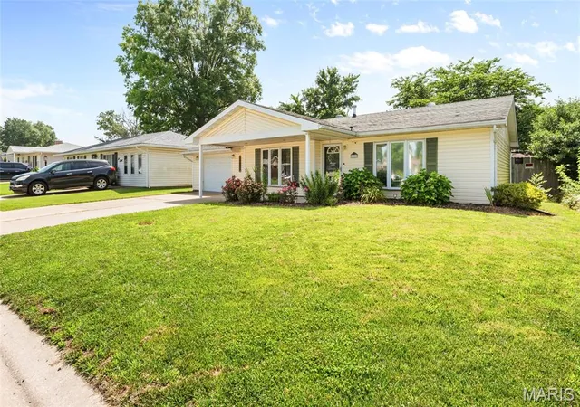 Homes for sale in Bethalto, IL | 624 Albers Ln, Bethalto, IL 62010 | MLS# MIS26042371