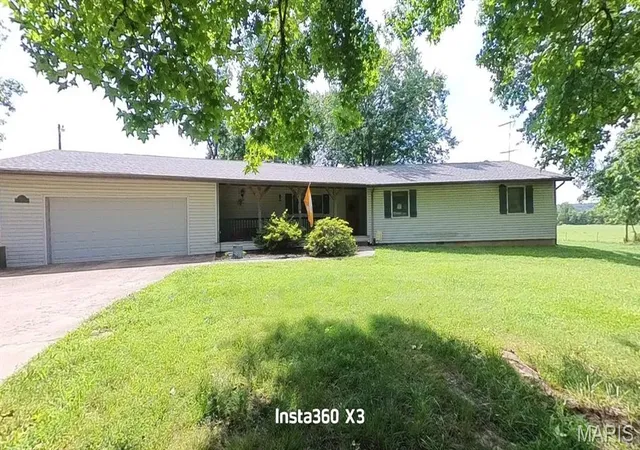 Homes for sale in West Plains, MO | 9013 County Road 6750, West Plains, MO 65775 | MLS# MIS26042384