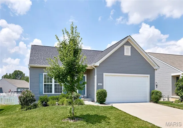 Photo 2 of Sale Pending at 212 Barrington Ridge Ln, Wentzville, MO 63385 | MLS# MIS26042389 | Listing updated on 2026-09-25