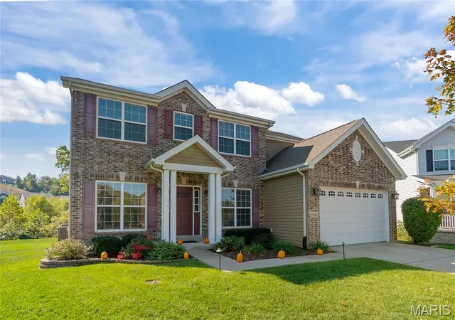 Homes for sale in Fenton, MO | 1004 Autumn Valley Ct, Fenton, MO 63026 | MLS# MIS26042399