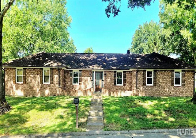 Photo 1 of Single family home for sale at 611 La Petitte Ct, Cape Girardeau, MO 63701 | MLS# MIS26042402 | Listing updated on 2026-08-31