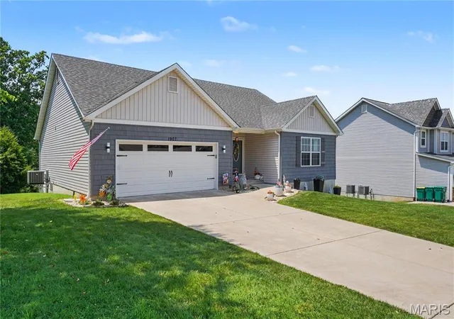 Homes for sale in Barnhart, MO | 1907 Eagle Crest, Barnhart, MO 63012 | MLS# MIS26042403