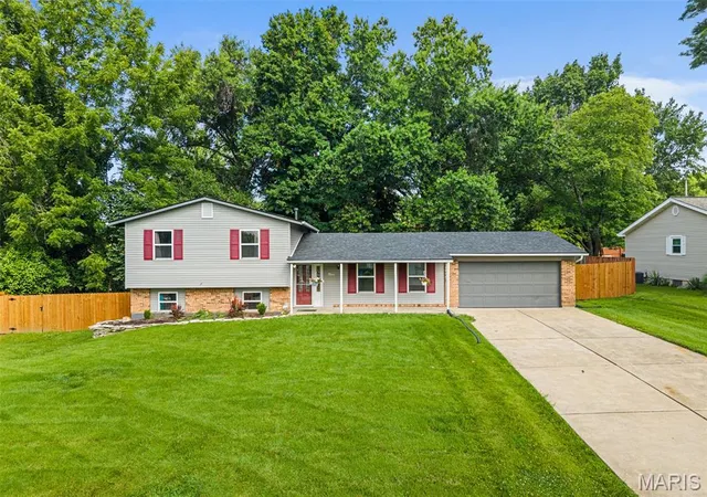 1st image of 9 Linda Ln, Saint Peters, MO 63376 | MLS# MIS26042409