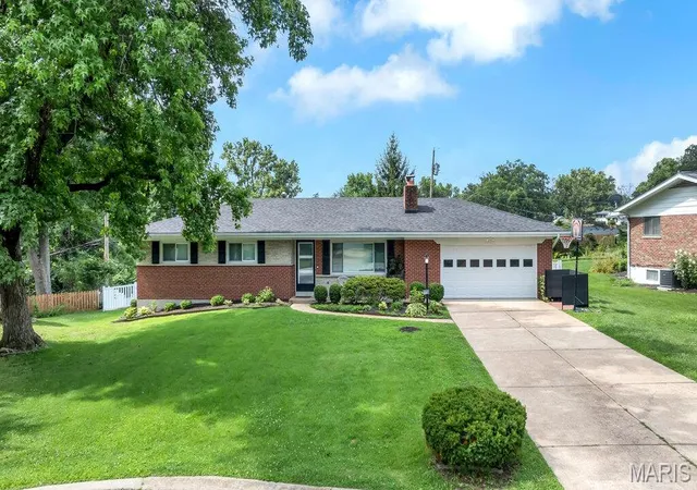 36th image of 11134 Saucier Dr, Saint Louis, MO 63141 | MLS# MIS26042413
