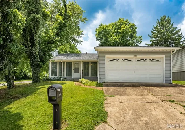 Homes for sale in Barnhart, MO | 1804 Fairfax Dr, Barnhart, MO 63012 | MLS# MIS26042428