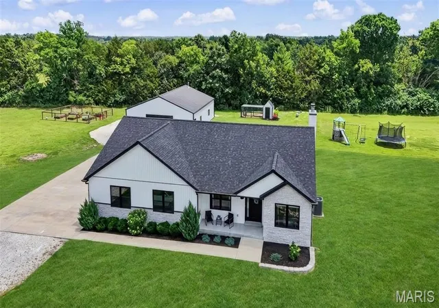 47th image of 30944 Bonnie Bell Dr, Warrenton, MO 63383 | MLS# MIS26042437