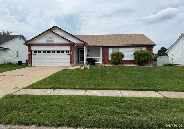 1st image of 441 Slusser Ln, Florissant, MO 63031 | MLS# MIS26042443