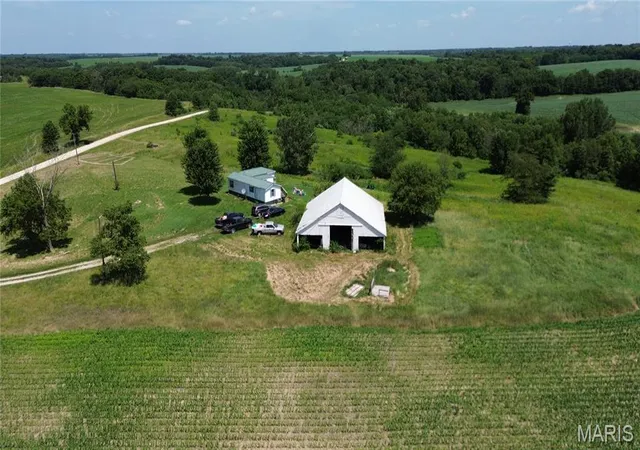 Homes for sale in La Belle, MO | 26788 105th Ave, La Belle, MO 63447 | MLS# MIS26042445