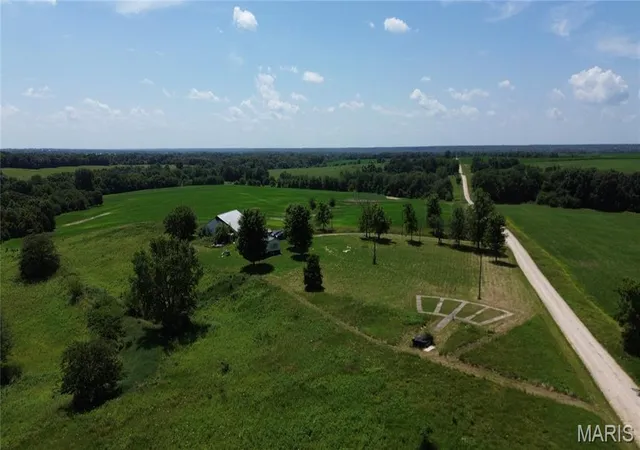 Homes for sale in La Belle, MO | 26788 105Th Ave, La Belle, MO 63447 | MLS# MIS26042445