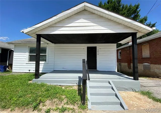 Photo 1 of Single family home for sale at 3816 N Hanley Rd, Saint Louis, MO 63121 | MLS# MIS26042446 | Listing updated on 2026-09-01
