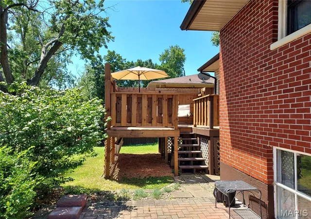 Photo 3 of Sale Pending at 606 N Hena St, Greenville, IL 62246 | MLS# MIS26042447 | Listing updated on 2026-08-18