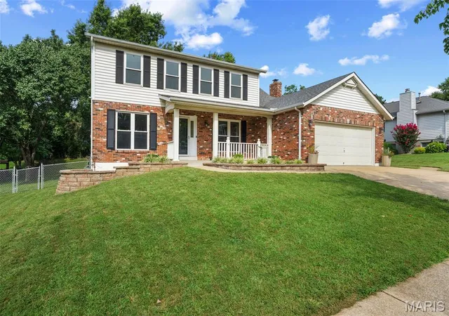 Photo 1 of Sale Pending at 4855 Mehlbrook Dr, Saint Louis, MO 63129 | MLS# MIS26042454 | Listing updated on 2026-08-24