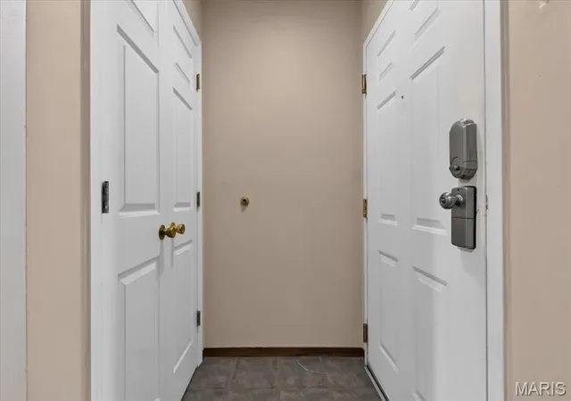 Listing Photo 5 - Condo for sale in building located at 4317 Lindell Blvd, St. Louis, MO 63108 - Unit #D