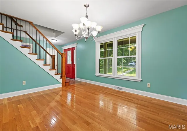 Photo 3 of Single family home for sale at 44 Wilderness Ln, Defiance, MO 63341 | MLS# MIS26042478 | Listing updated on 2026-09-25