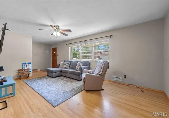 Photo 4 of Single family home for sale at 1835 Westridge Dr, Cape Girardeau, MO 63701 | MLS# MIS26042487 | Listing updated on 2026-09-21