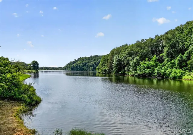 Homes for sale in Augusta, MO | 4396 Augusta Shores Dr, Augusta, MO 63332 | MLS# MIS26042507