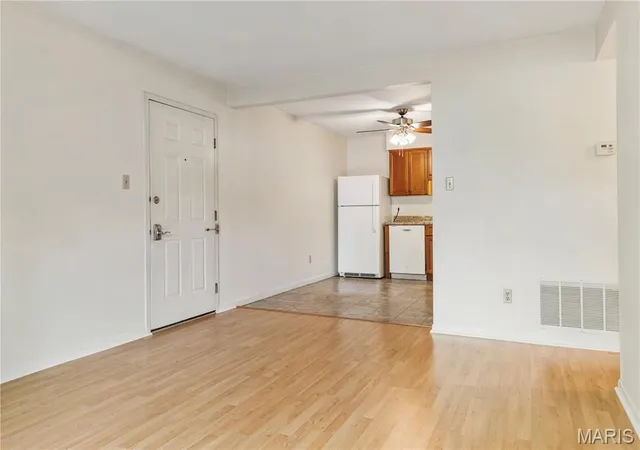 Photo 4 of Condo for sale at 7611 Triwoods Dr #D, Shrewsbury, MO 63119 | MLS# MIS26042519 | Listing updated on 2026-08-13