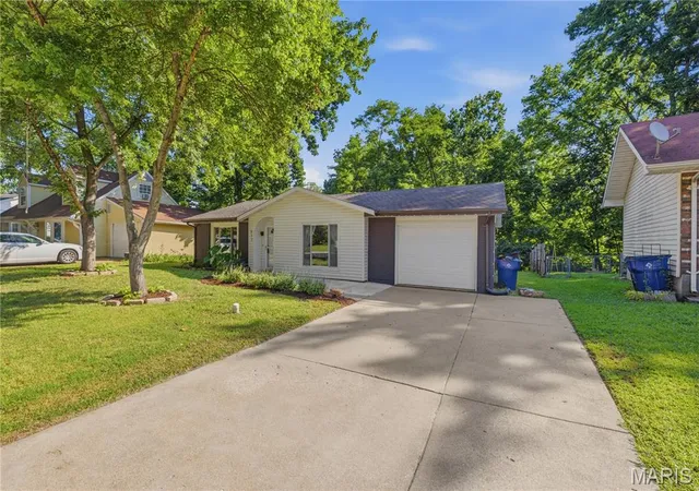 Homes for sale in Washington, MO | 517 E 11th St, Washington, MO 63090 | MLS# MIS26042522