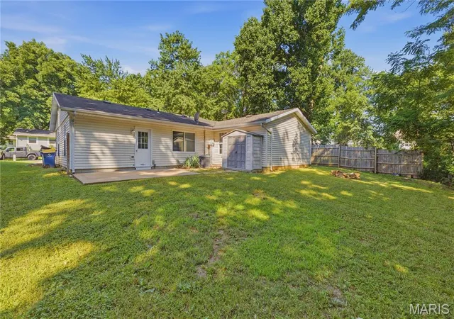 Homes for sale in Washington, MO | 517 E 11Th St, Washington, MO 63090 | MLS# MIS26042522