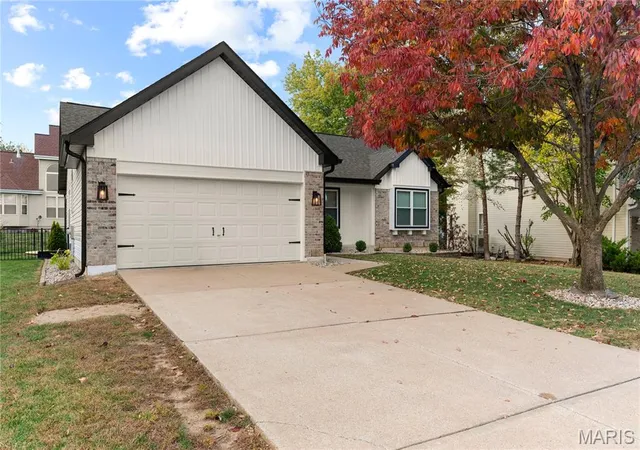 Photo 1 of Single family home for sale at 1895 Lunenburg Dr, Saint Peters, MO 63376 | MLS# MIS26042525 | Listing updated on 2026-10-29