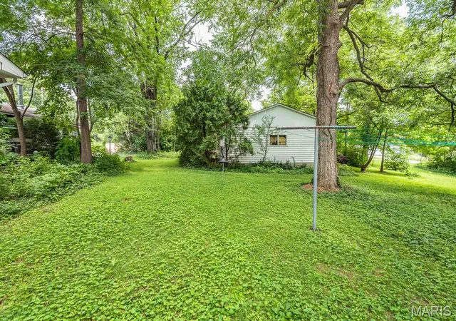 Photo 4 of Single family home for sale at 13204 Tablerock Dr, St Louis, MO 63122 | MLS# MIS26042527 | Listing updated on 2026-10-19