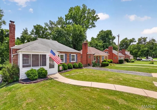 4th image of 9438 Plainfield Dr, St Louis, MO 63119 | MLS# MIS26042530