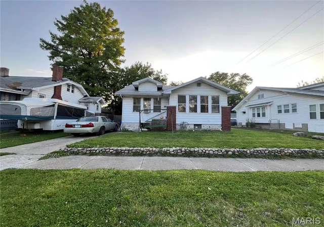 Single family home for sale at 231 S 19 St, Decatur, IL 62521 | MLS# MIS26042536