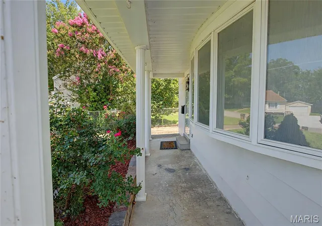 Homes for sale in Cape Girardeau, MO | 636 Whitelaw Ave, Cape Girardeau, MO 63701 | MLS# MIS26042537