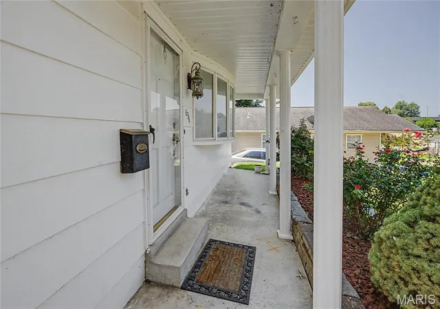 Homes for sale in Cape Girardeau, MO | 636 Whitelaw Ave, Cape Girardeau, MO 63701 | MLS# MIS26042537