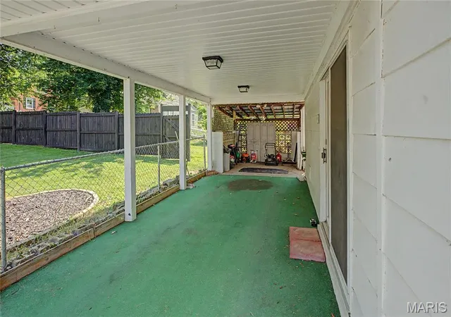 Homes for sale in Cape Girardeau, MO | 636 Whitelaw Ave, Cape Girardeau, MO 63701 | MLS# MIS26042537