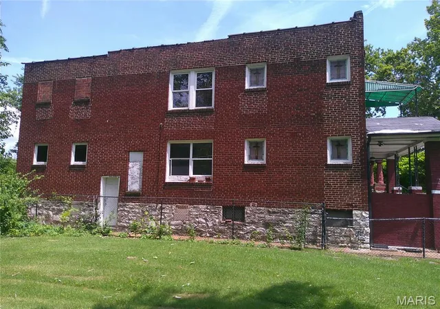 Photo 3 of Single family home for sale at 4253 Enright Ave, Saint Louis, MO 63108 | MLS# MIS26042544 | Listing updated on 2026-07-28