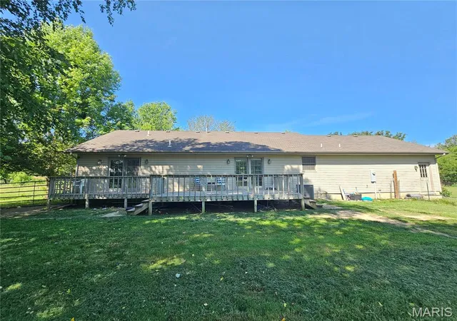 Homes for sale in Lebanon, MO | 31050 Oak Ridge Dr, Lebanon, MO 65536 | MLS# MIS26042553