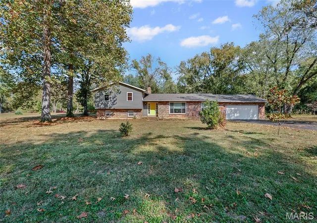 3rd image of 5967 Town And Country Ln, House Springs, MO 63051 | MLS# MIS26042554