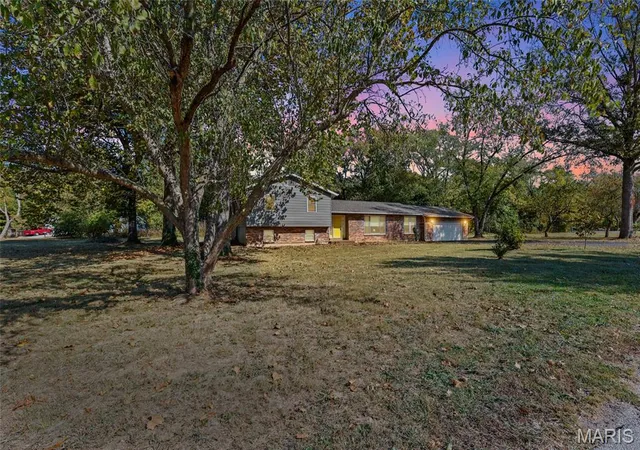 4th image of 5967 Town And Country Ln, House Springs, MO 63051 | MLS# MIS26042554