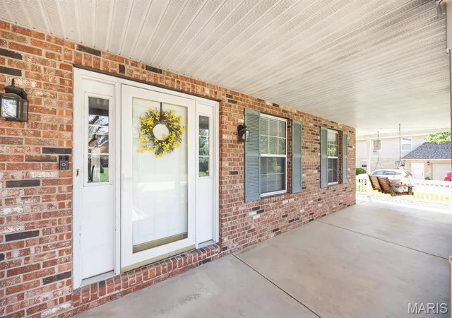 Homes for sale in Belleville, IL | 310 Meadowlark Ln, Belleville, IL 62220 | MLS# MIS26042559