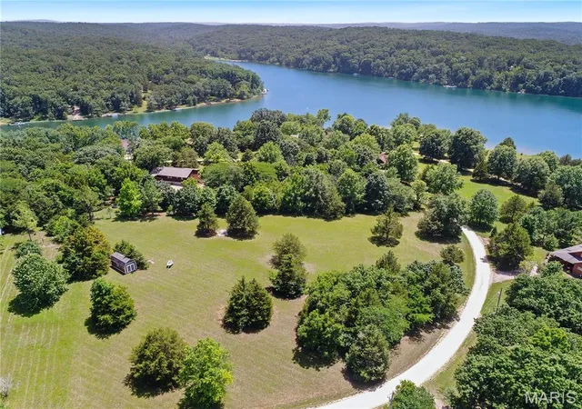 Homes for sale in Bourbon, MO | 102 Anthonies Mill Road, Bourbon, MO 64551 | MLS# MIS26042573