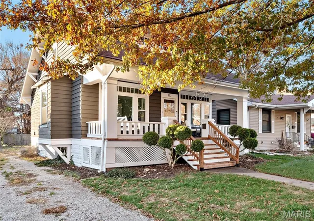 Homes for sale in Collinsville, IL | 133 Helen Pl, Collinsville, IL 62234 | MLS# MIS26042588