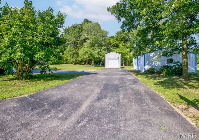 42nd image of 40 Alesia Dr, East Prairie, MO 63845 | MLS# MIS26042599