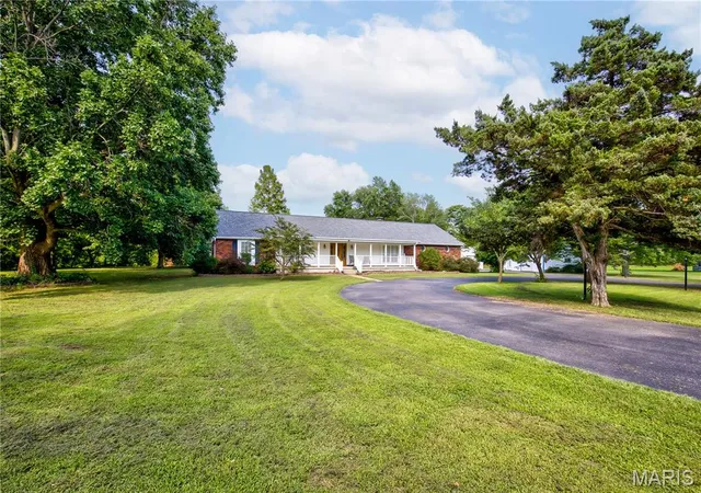 5th image of 40 Alesia Dr, East Prairie, MO 63845 | MLS# MIS26042599