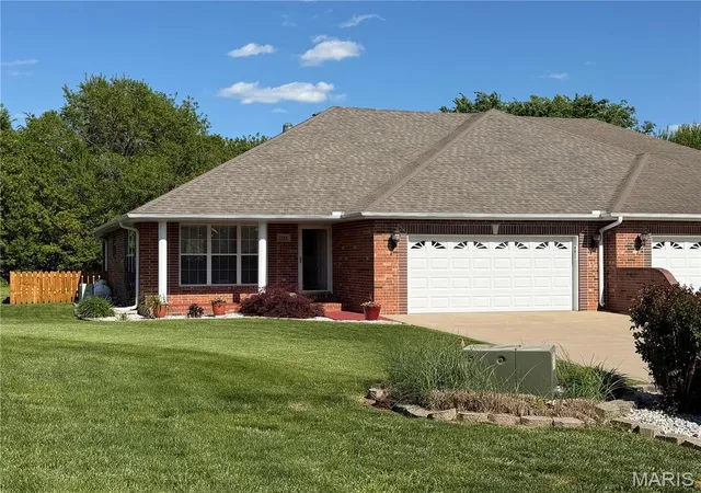 Homes for sale in Lebanon, MO | 1316 Dara Dr, Lebanon, MO 65536 | MLS# MIS26042600