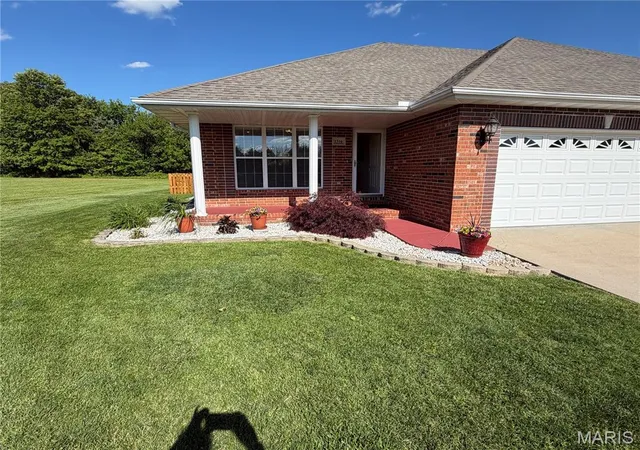 Homes for sale in Lebanon, MO | 1316 Dara Dr, Lebanon, MO 65536 | MLS# MIS26042600