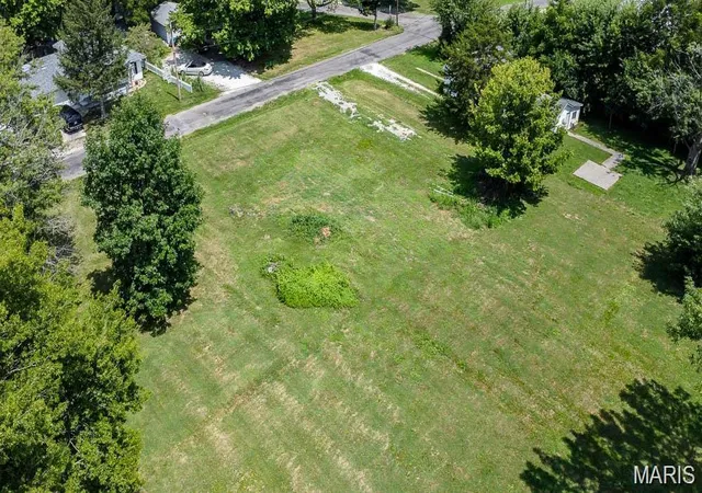 Homes for sale in Jerseyville, IL | 404 Lott, Jerseyville, IL 62052 | MLS# MIS26042605