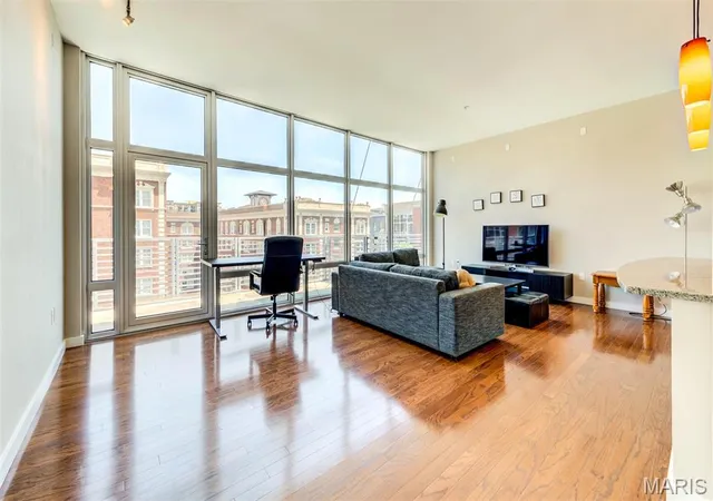 4th image of 9 N Euclid Ave #608, St. Louis, MO 63108 | MLS# MIS26042611