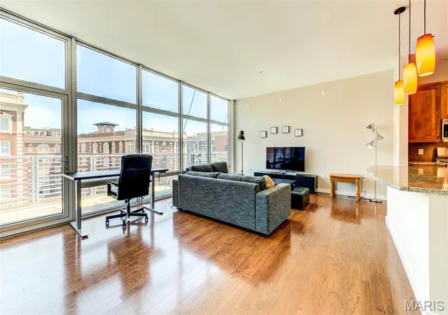 5th image of 9 N Euclid Ave #608, St. Louis, MO 63108 | MLS# MIS26042611