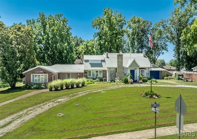 Homes for sale in New Athens, IL | 1000 Belsha St, New Athens, IL 62264 | MLS# MIS26042625