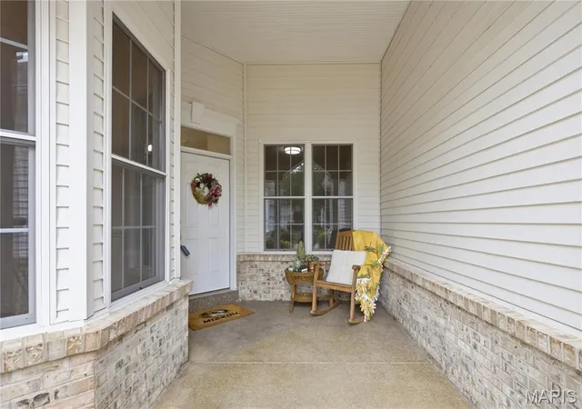 Photo 3 of Single family home for sale at 704 Harrier Dr #V, Lake St Louis, MO 63367 | MLS# MIS26042626 | Listing updated on 2026-08-30